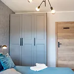 Szmaragd Apartamento *